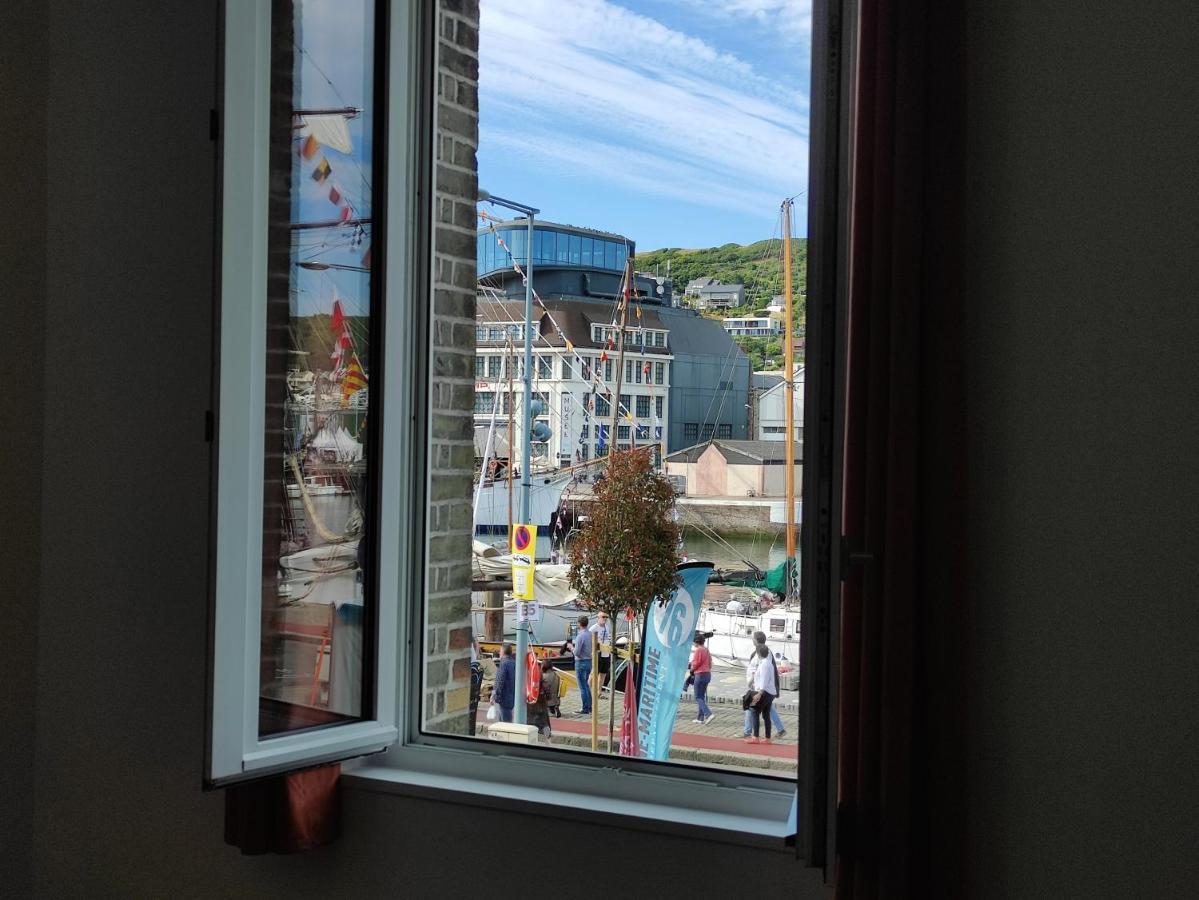 Le Reflet Des Voiles Face Au Port De Fecamp Lägenhet Exteriör bild